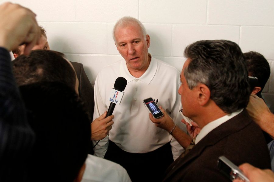 A Group Of Bros Infiltrated The Knicks Locker Room, Asked Gregg Popovich About J.R. Smith, And Got Kicked Out After Snapping A Picture Of Half-Naked Carmelo