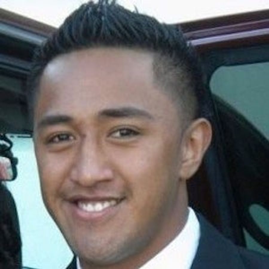 <em>Us Weekly</em>: Te'o Hoaxer Ronaiah Tuiasosopo Auditioned For <em>The Voice</em> And Had A "Sob Story" About A Car Accident