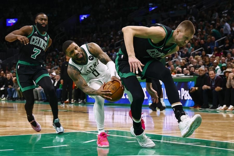 Celtics hold off Bucks for 10th straight home win 