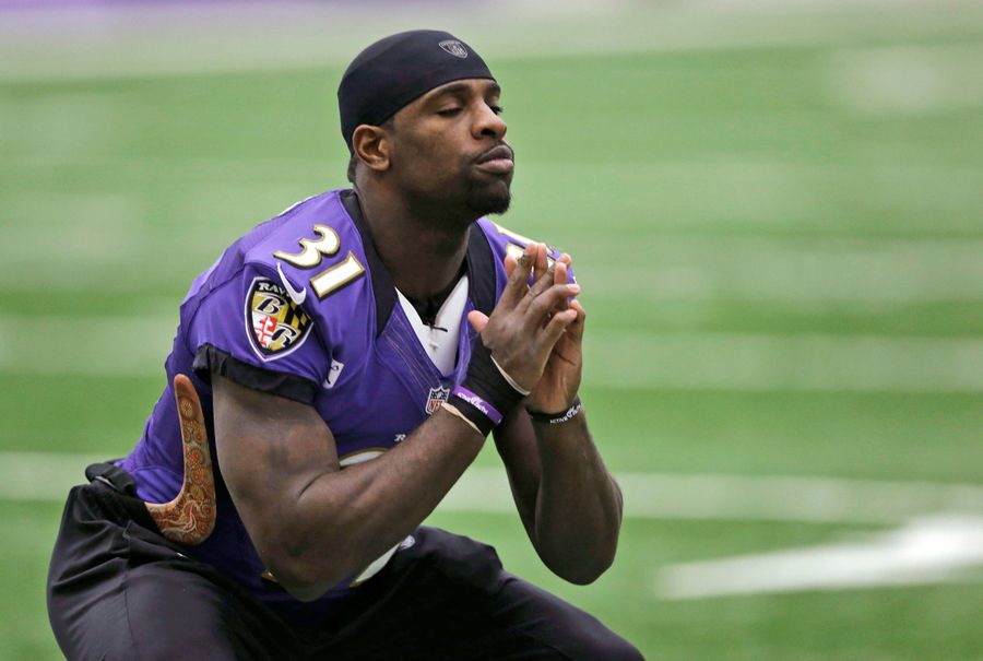 Terrifyingly Mean Ravens Safety Bernard Pollard Refuses To Wear Pants