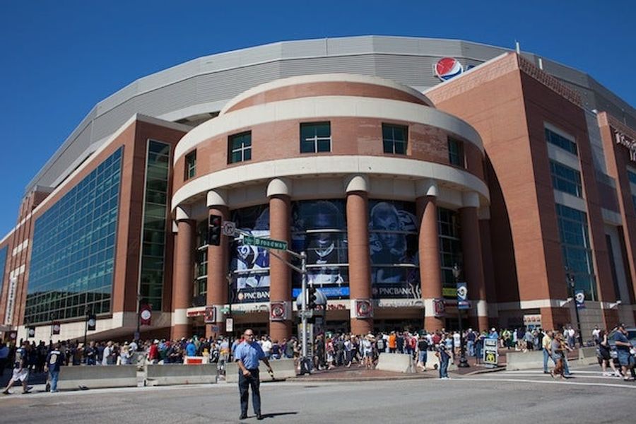 There&#39;s A $700 Million Plan On The Table To Turn The Rams Home-Field Into A &quot;First-Tier Stadium.&quot; How About It, St. Louis?