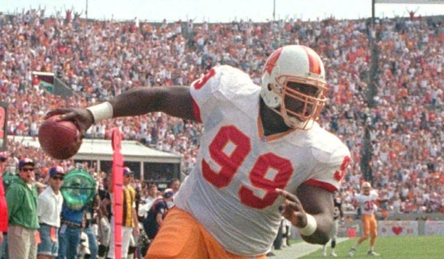 Pro Football Hall Of Fame Calls Up Sapp, Parcells, Ogden, Allen and Carter