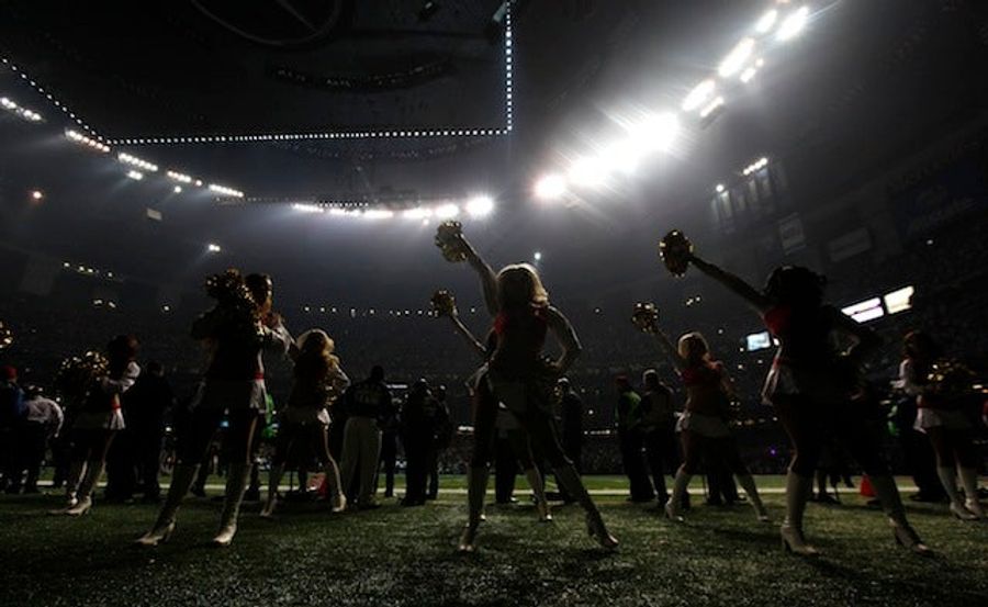 The Best And Most Surreal Photographs From The Power Outage At The Superdome