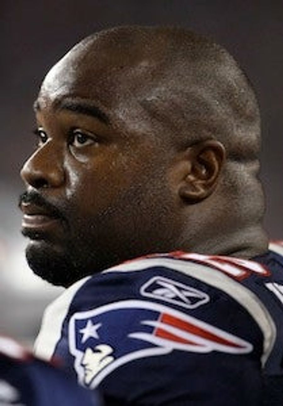 Tampa Bay Will Take In Albert Haynesworth