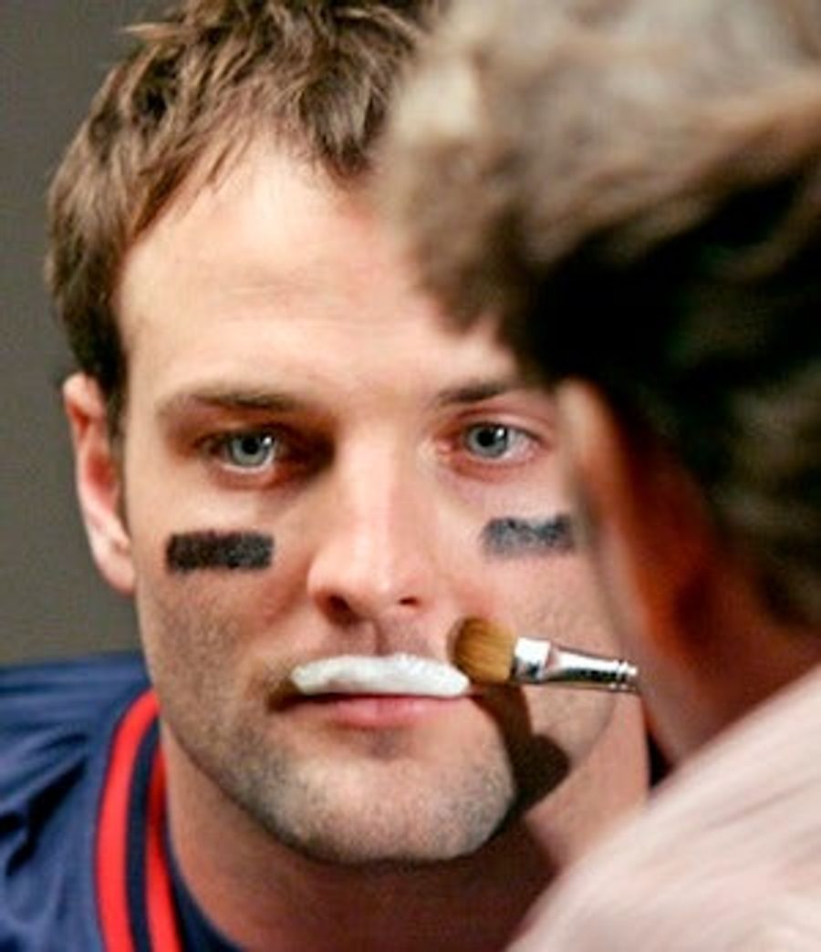 Wes Welker Doesn't Know How The White Boy Does It, Either