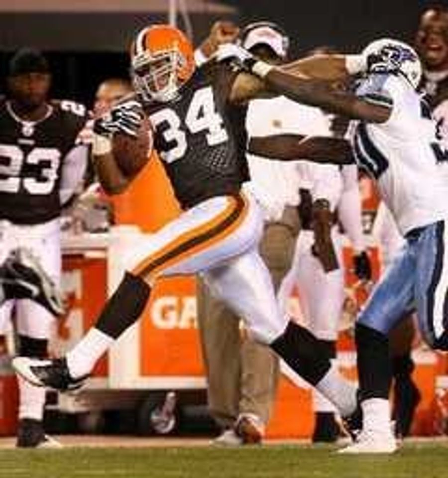 Former Browns RB Arrested For Allegedly Driving His Car 147 Miles Per Hour