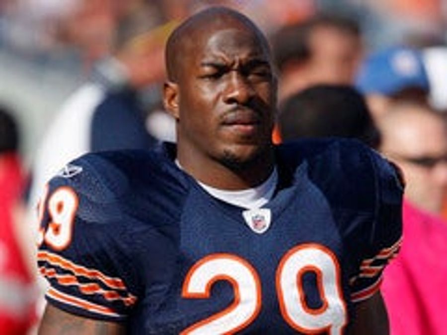 Bears To Chester Taylor: You&#39;re Released ... Sike!
