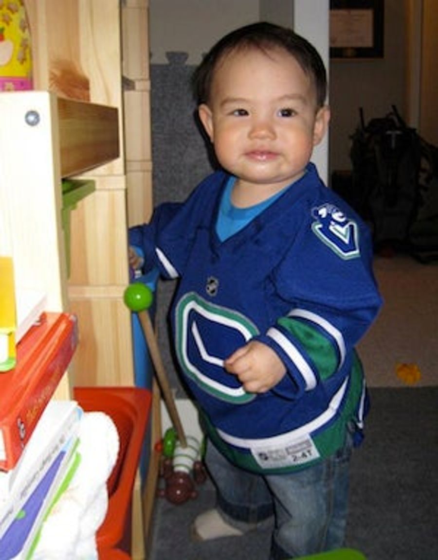 Your Canucks/Bruins Open Thread, Cute Baby Edition