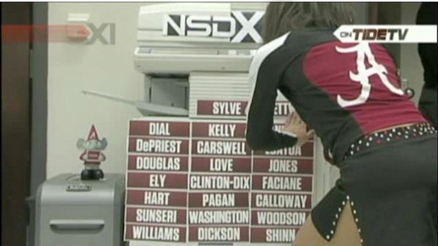 Where Have You Gone, Pert Coed Rumps Of The Alabama Fax Cam?