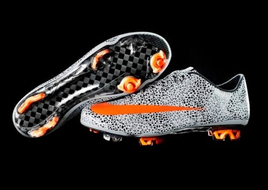 Cristiano Ronaldo’s New Nike Mercurial Vapours Look Awful