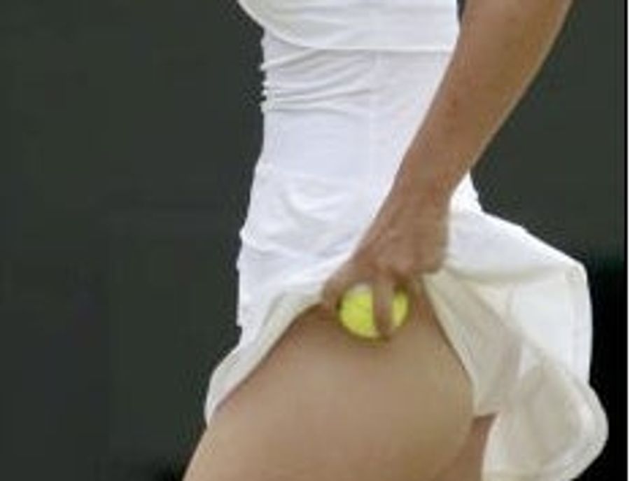 BREAKING: Brit Newspaper Reports Maria Sharapova's Left Haunch Appeared At Wimbledon