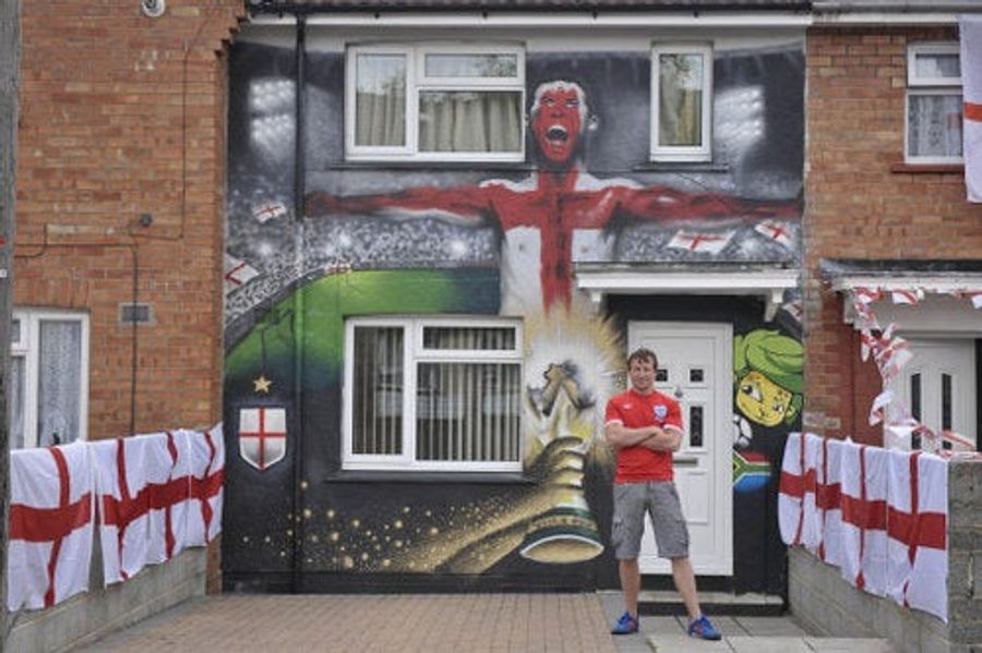 Bristol Man Gets All World Cup On His House’s Ass