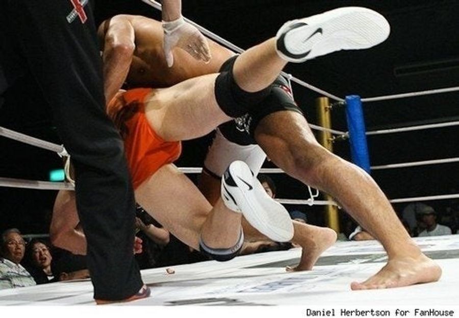 Rope Takes Fighters Ear