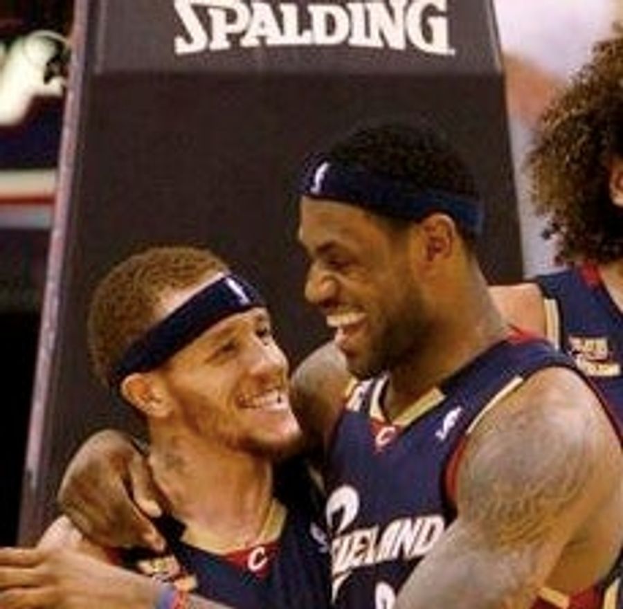Ridiculous Rumors Started By Internet Varmints: Delonte West Banged LeBron&#39;s Mom