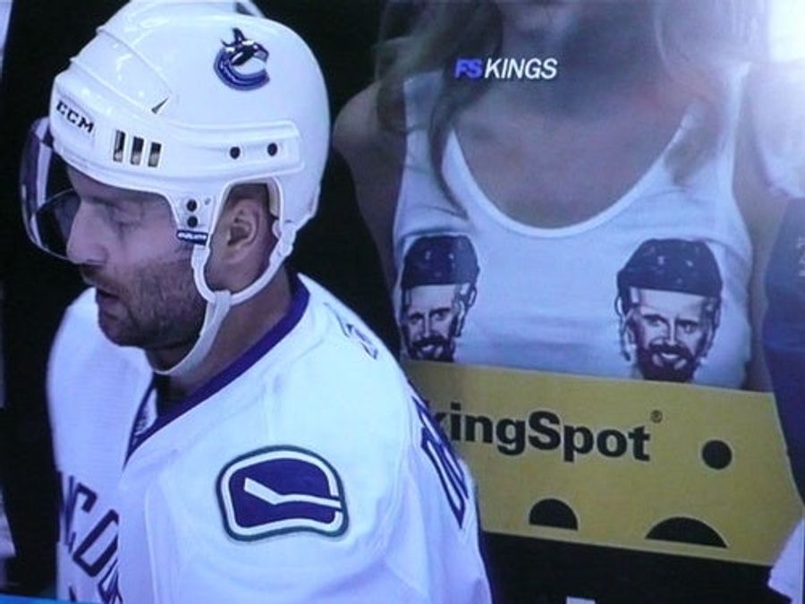 Everyone Can Get Behind These Sedin Twins