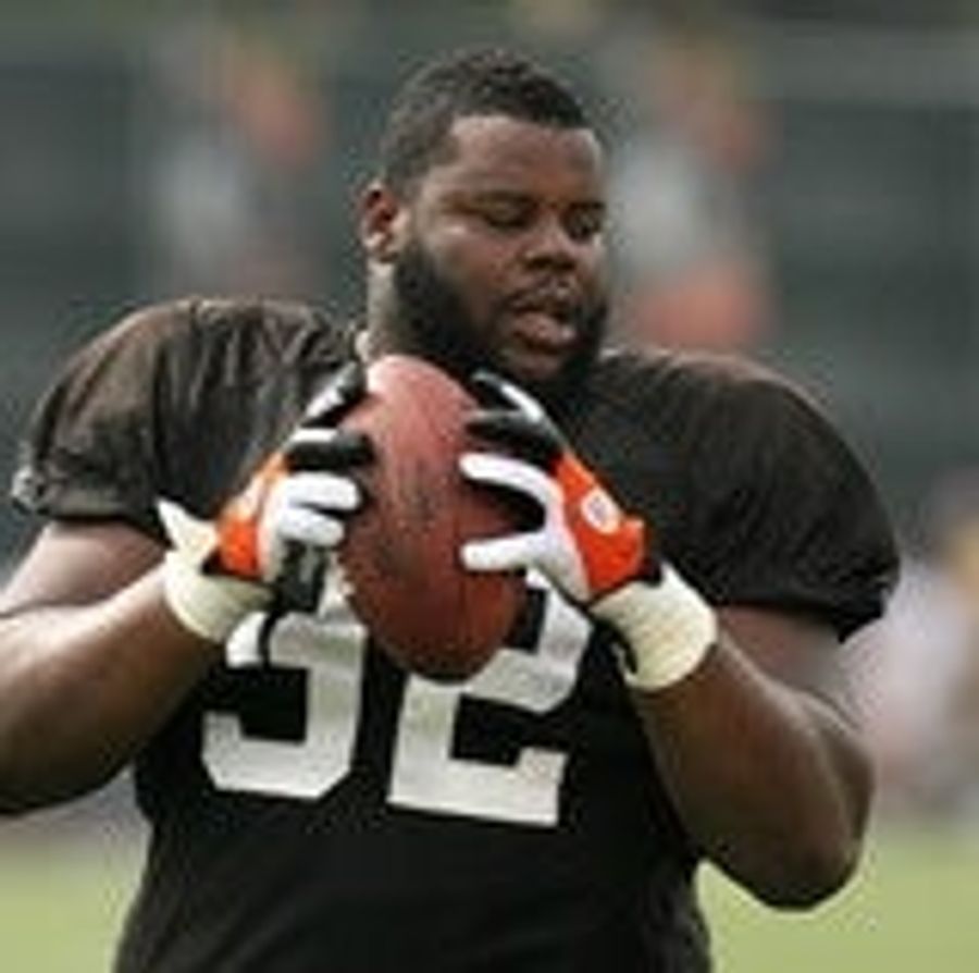 Shaun Rogers Almost Brings Loaded Gun Onto An Airplane