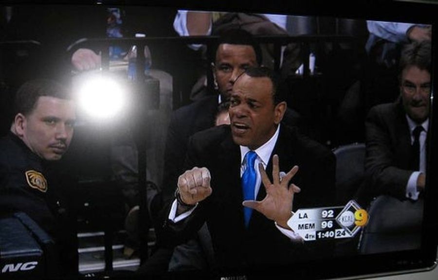 Lionel Hollins Would Like To Give A Hand. A Terrifying, Terrifying Hand.