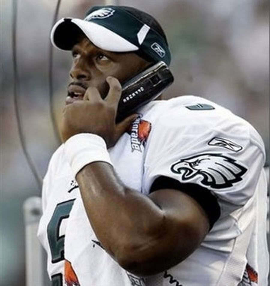 Donovan McNabb Joins The Psychic Friends Network