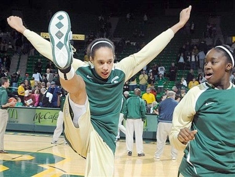 Baylor Commits Girl-On-Girl Crime