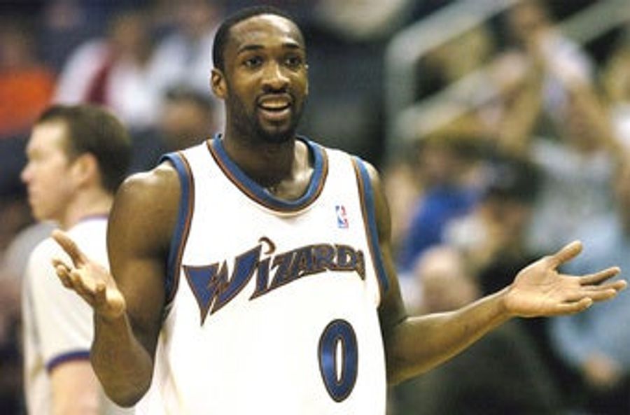 Armed Agent Zero Confuses Wizards With Bullets