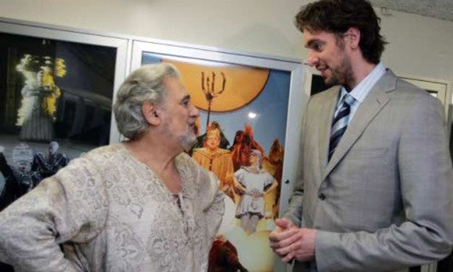 Pau And Placido Make Beautiful Music Together