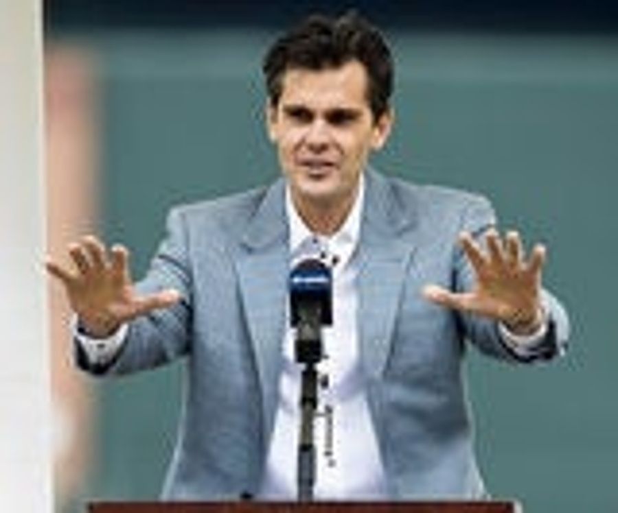 Chip Caray Gets Fisted By TBS