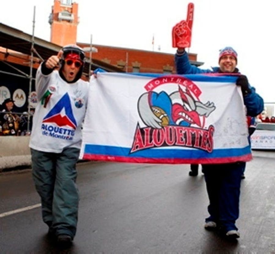Below-Freezing Wind Chill Not Enough To Deter Grey Cup Revelers
