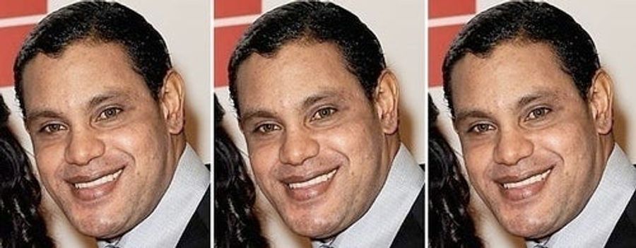 <em>Chicago Tribune</em> Deploys Troop Of Writers To Rip On Sosa&#39;s New Face