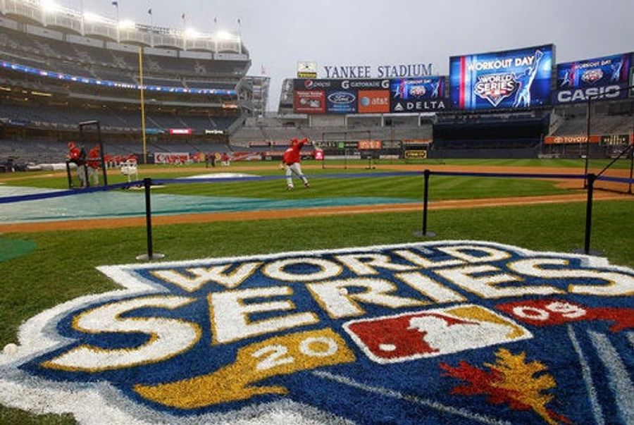 2009 World Series, Game One: It Begins