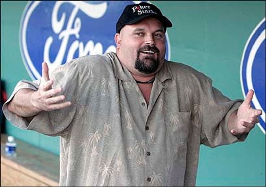 David Wells Isn&#39;t Ashamed Of His Bodily Functions