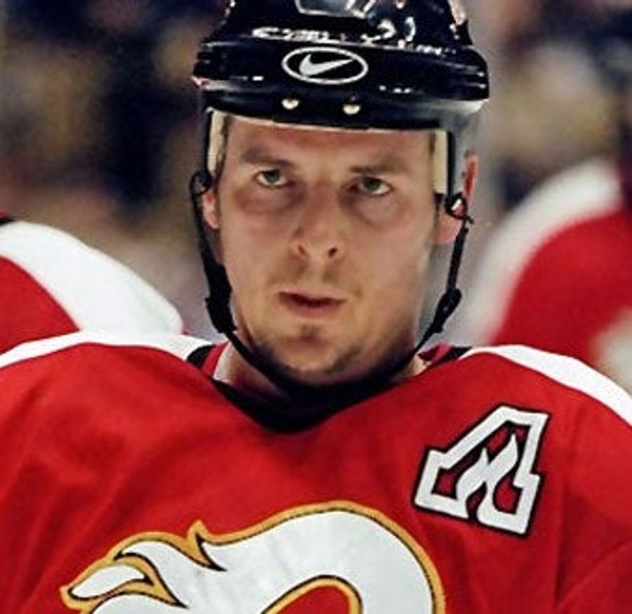 Theo Fleury Admits He Was Abused By Junior Coach
