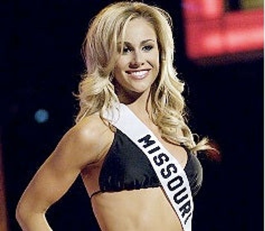Tony Romo Unsheaths His Sword For Another Blonde Creature