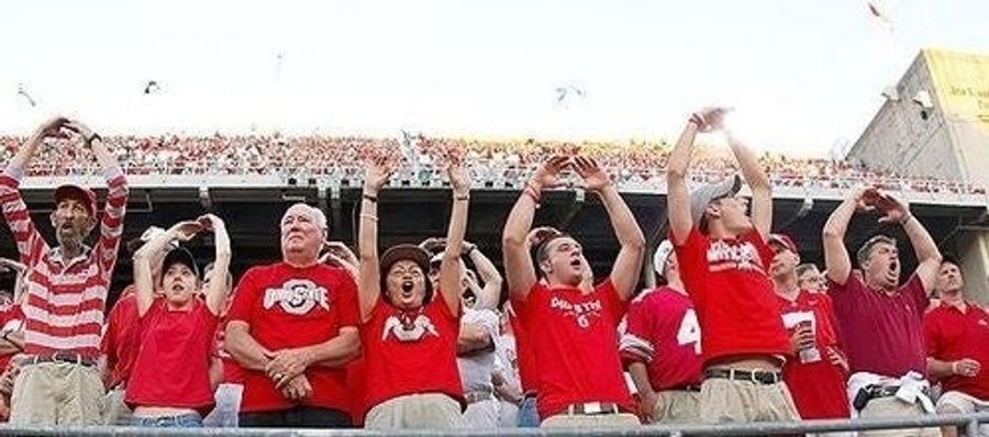 Ohio State Asks Fans To Stop Being Obnoxious Pricks For Five Seconds