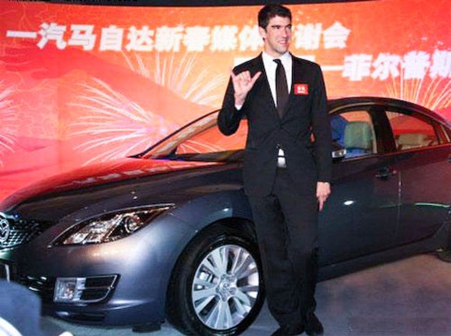Michael Phelps Involved In Car Crash