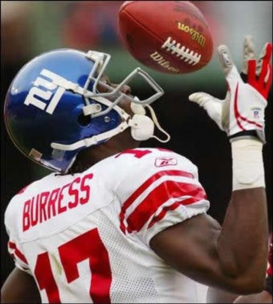 Plaxico Burress Indicted, Antonio Pierce Isn&#39;t