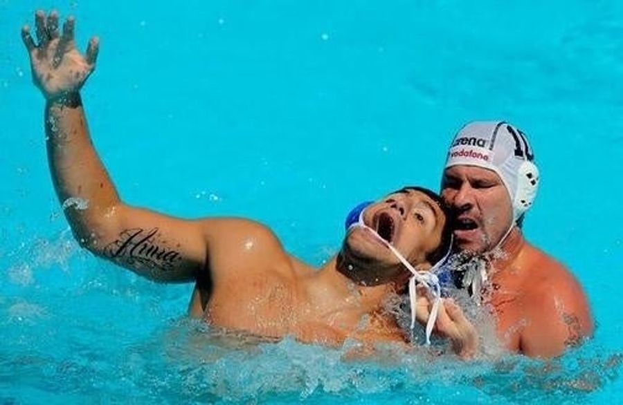 Starred Commenter Theater: Water Polo Roughhousing