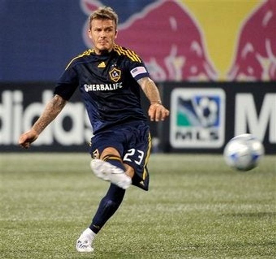 David Beckham Plays Soccer Like Your Dad