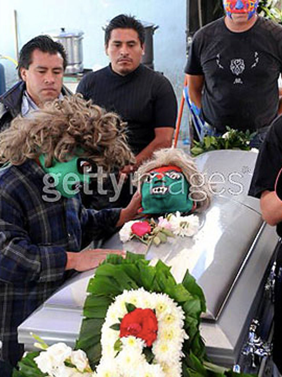 Just In Case You Wanted To Know What A Dwarf Wrestler Funeral Looks Like