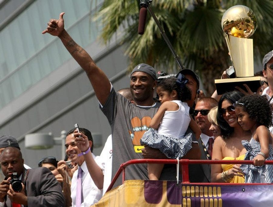 In Which Kobe Shows The Mayor Who's Boss