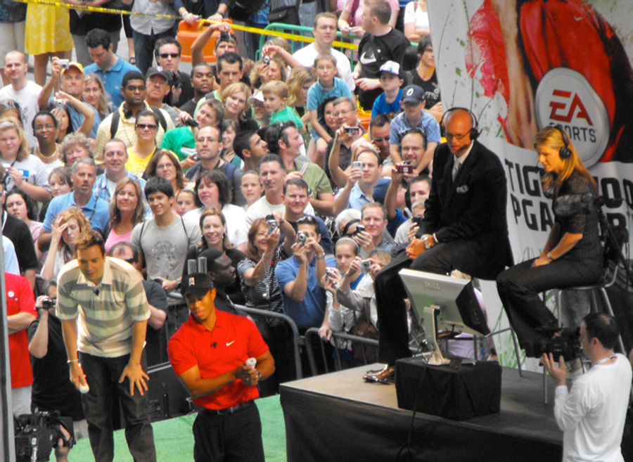 Scott Van Pelt Is The Coolest Guy In This Photo