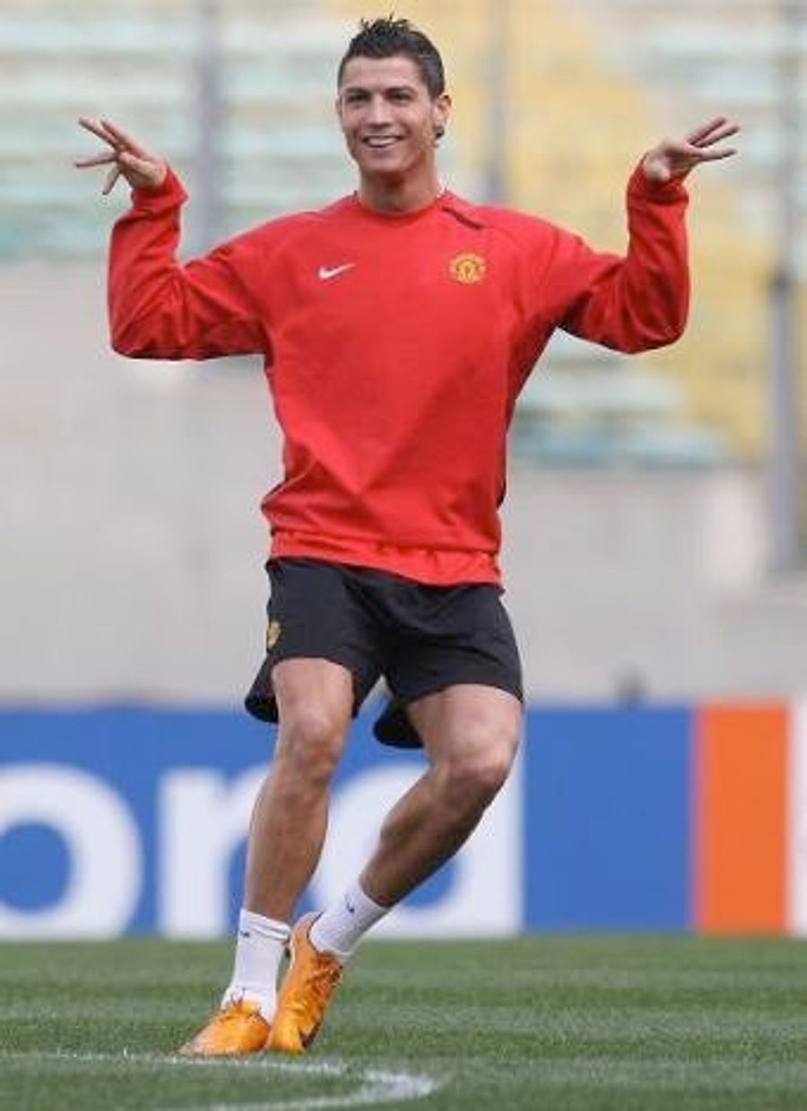 Cristiano Ronaldo Will Also Accept Large Piles Of Real Madrid&#39;s Cash