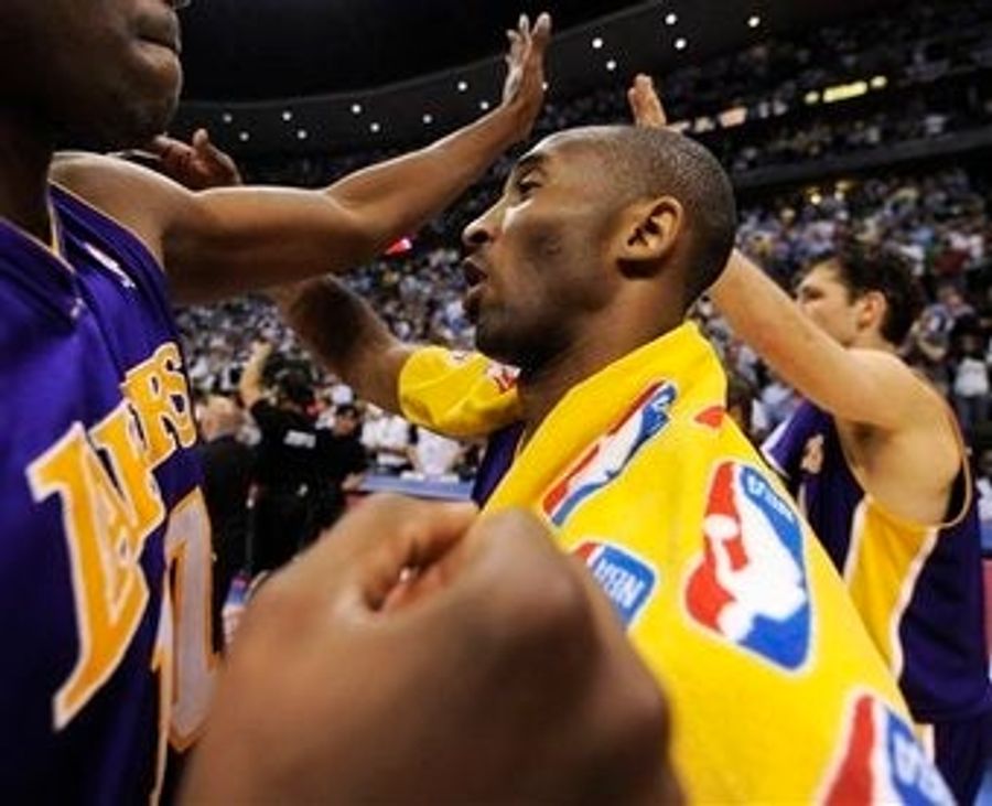 Kobe Holds Up His End Of The Bargain