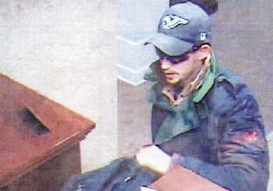 Jeter On The Lam After Bank Robbery, Support Of PatriotsBlue Jays