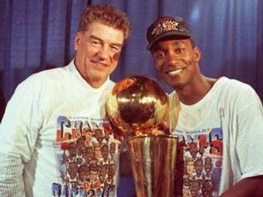 Pistons&#39; Coach Chuck Daly Dies