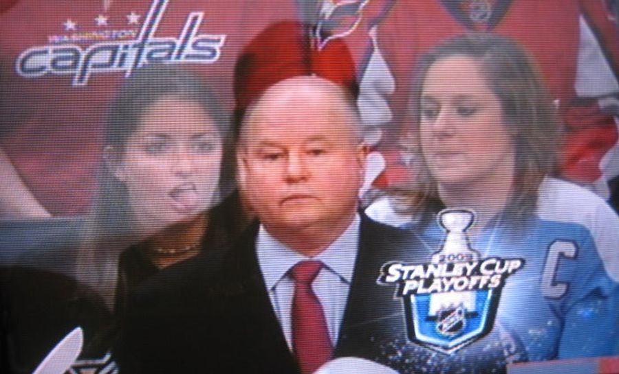 Pens Fans Attempt to Distract Capitals With Funny Faces