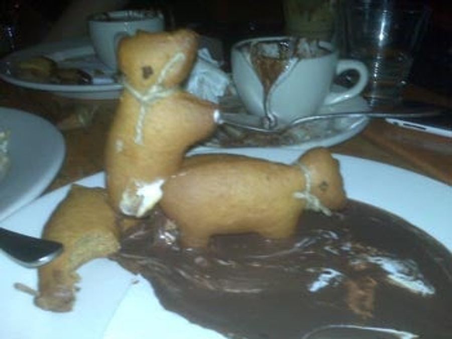 Barry Zito's Obscene Gingerbread Twitter Photos Are Somewhat Disturbing