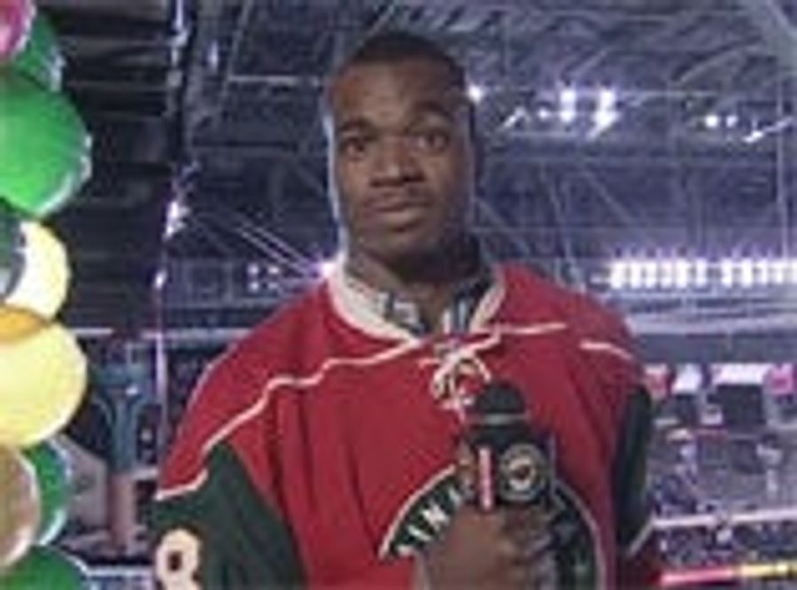 Adrian Peterson Does Not Get Hockey