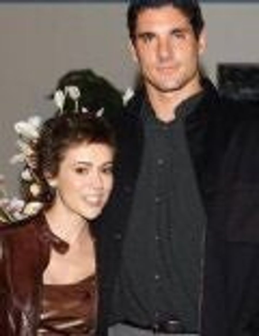 Alyssa Milano Admits To Prematurely Hopping On/In Bed With the Carl Pavano Bandwagon