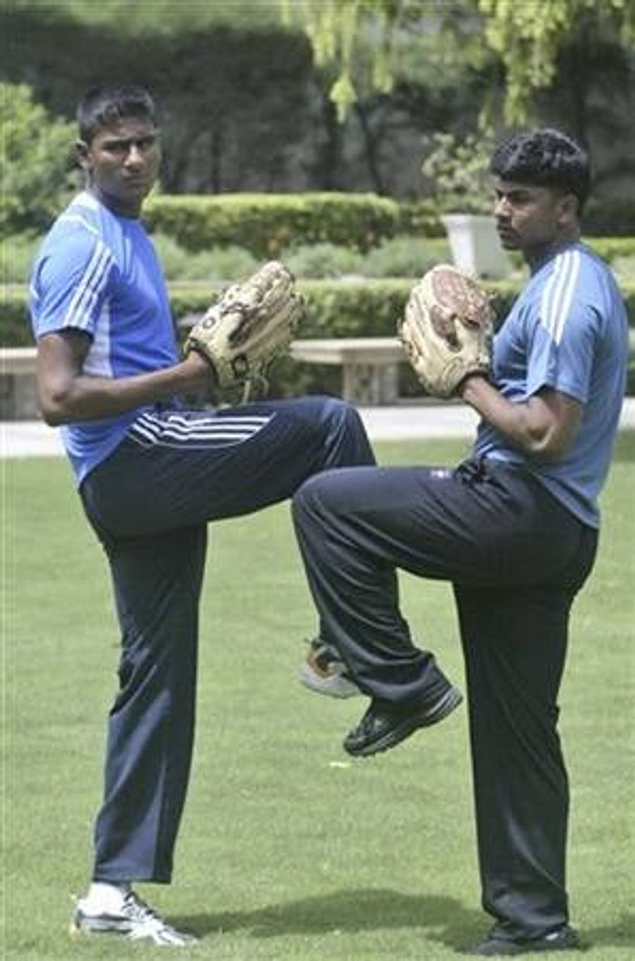 Rinku And Dinesh Are Boycotting Topps (With Update)