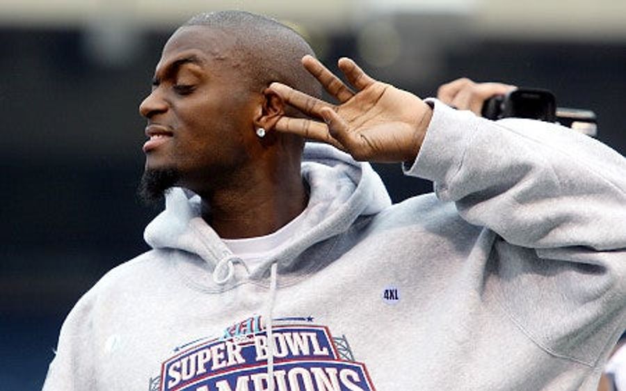 Plaxico Burress Can Come Back As Long As He Stops Shooting Himself In The Leg